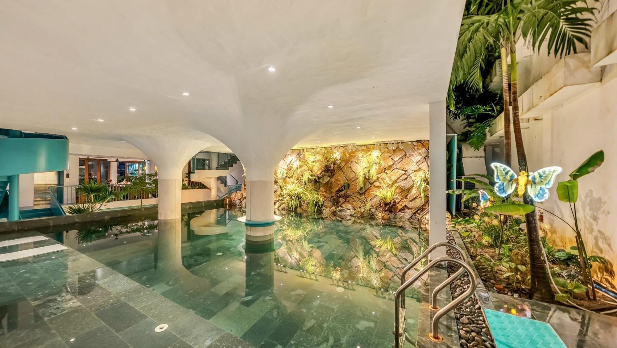 Hotel Le Bouton Da Nang Bagian luar foto